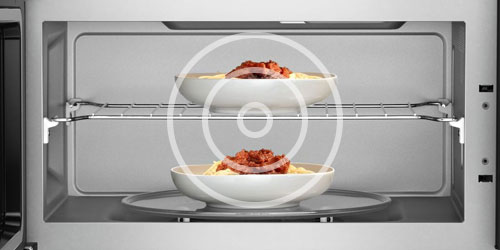 Horno microondas con campana extractora Whirlpool 492739 con sensores avanzados que hacen seguimiento en tiempo real la cocción y realizan ajustes automáticos.