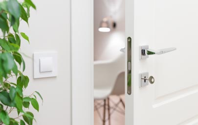 Puertas modernas: privacidad y protección en tu hogar