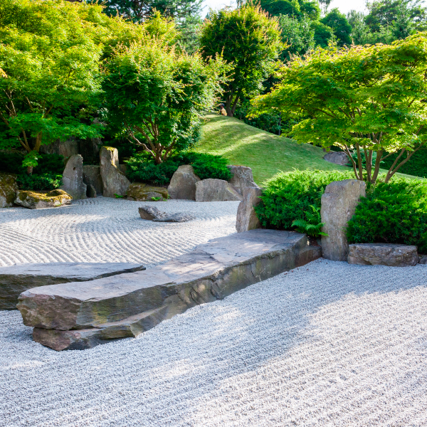 Decora tu jardín con piedras  Materiales para construcción