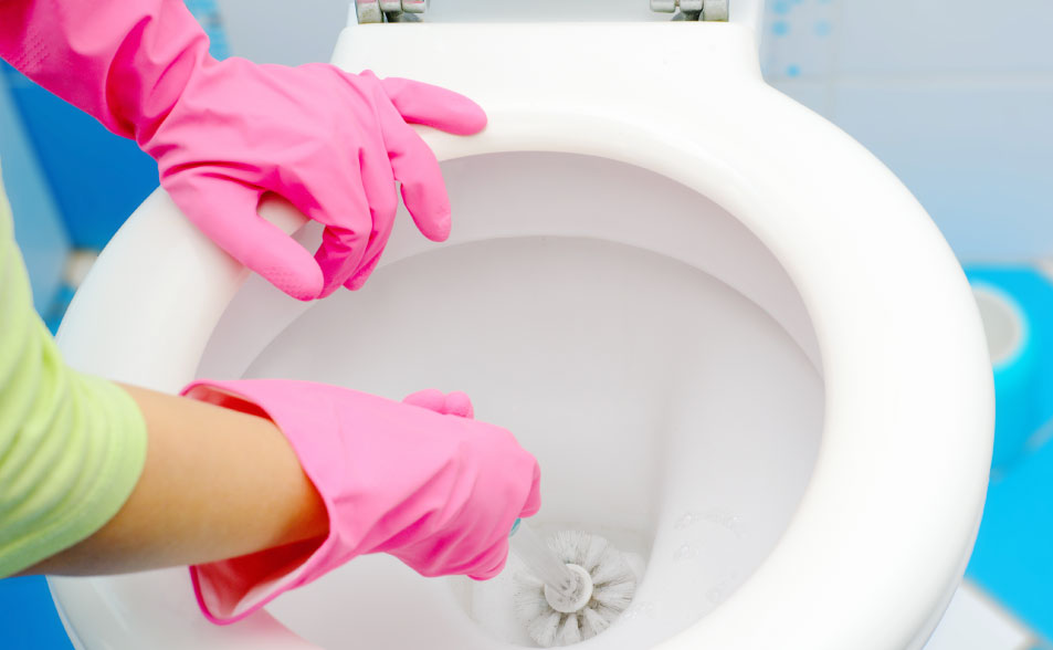 Cómo limpiar el baño con vinagre y bicarbonato? | Homecenter