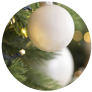 ¿Cómo decorar un árbol de navidad y sorprender a tu familia?
