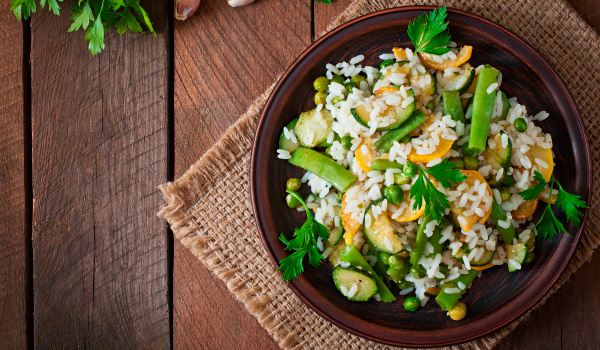 C�mo servir comida mediterranea